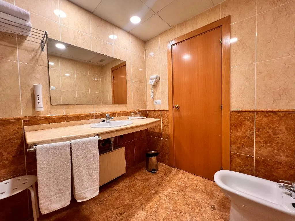 Double or Twin STANDARD Room, Sercotel Maya Alicante, Costa Blanca