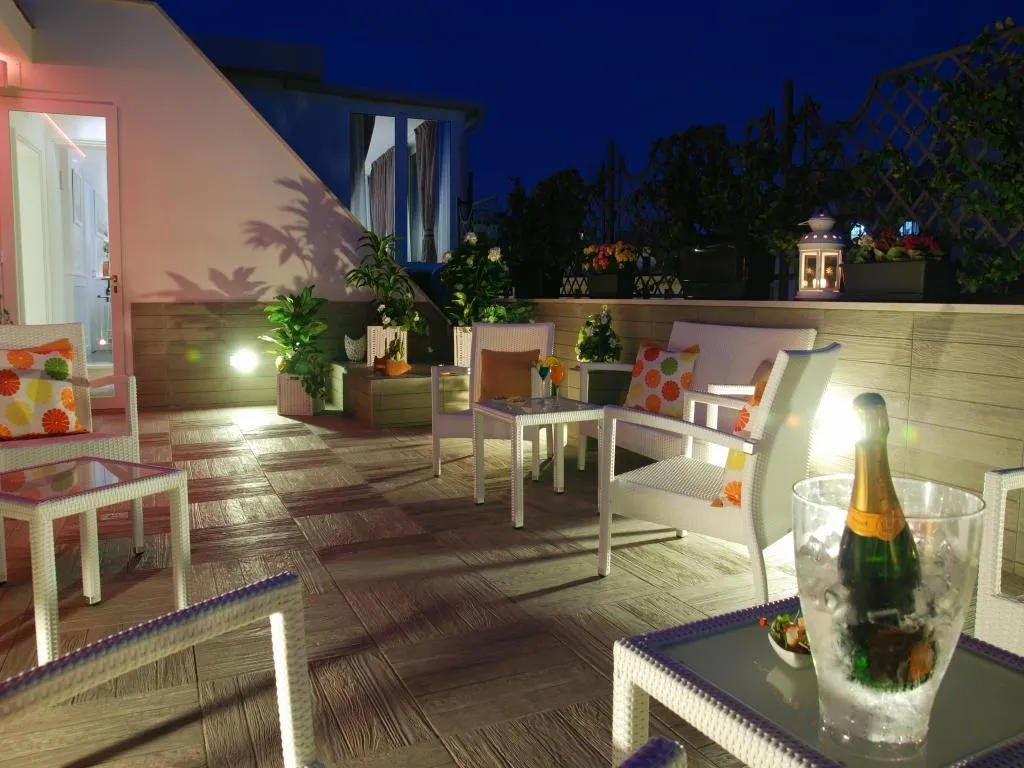 Terrace, Hotel San Pietro, Naples