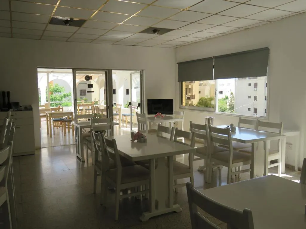 Restaurant, Polyxeni Hotel Apartments, Cyprus