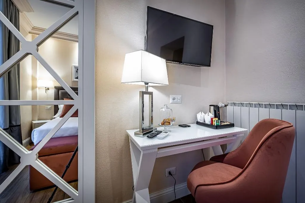 DOUBLE ECONOMY Room, Hotel Ungherese Small Luxury Hotel, Florence