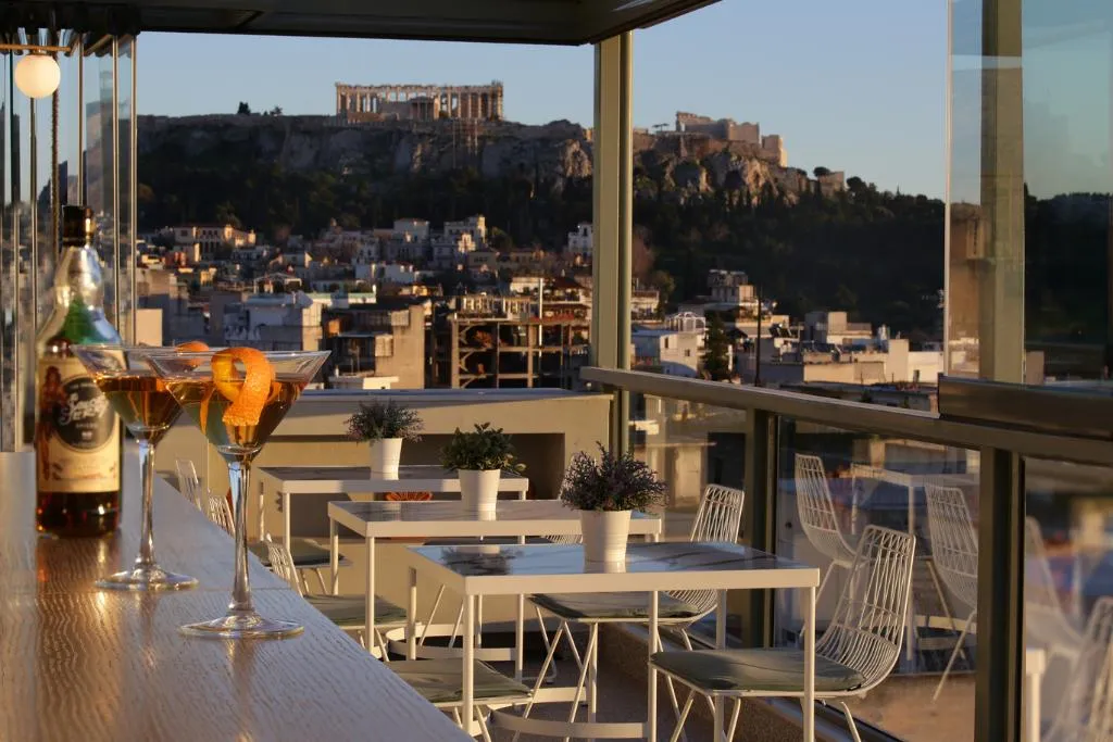Bar, Evripides, Athens