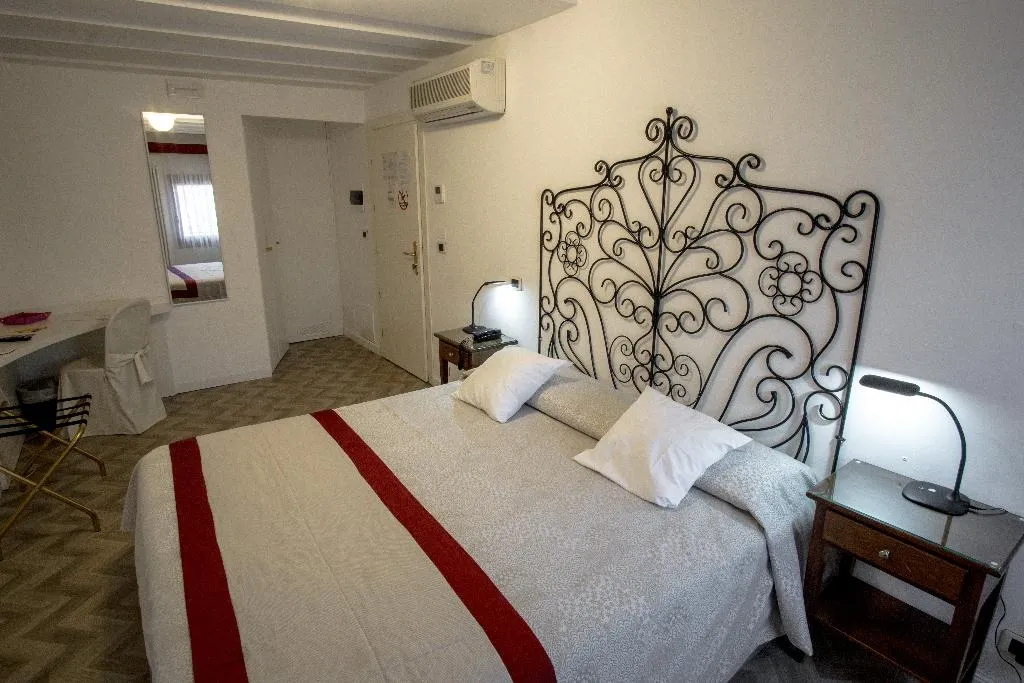 DOUBLE STANDARD Room, Antigo Trovatore, Venice