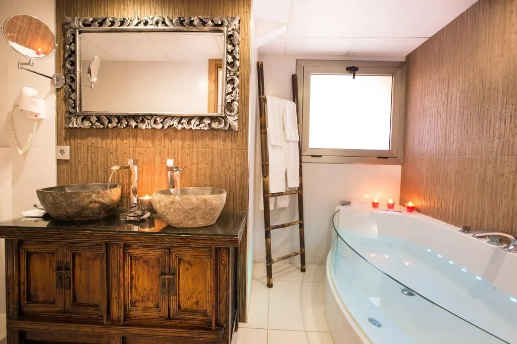 JUNIOR SUITE STANDARD Room, Alba Seleqtta Hotel Spa Resort, Costa Brava