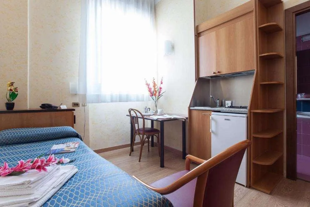 Room, Residence Lepontina, Milan