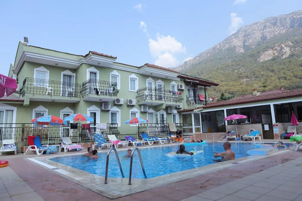 Pool, Grand Taner, Dalaman
