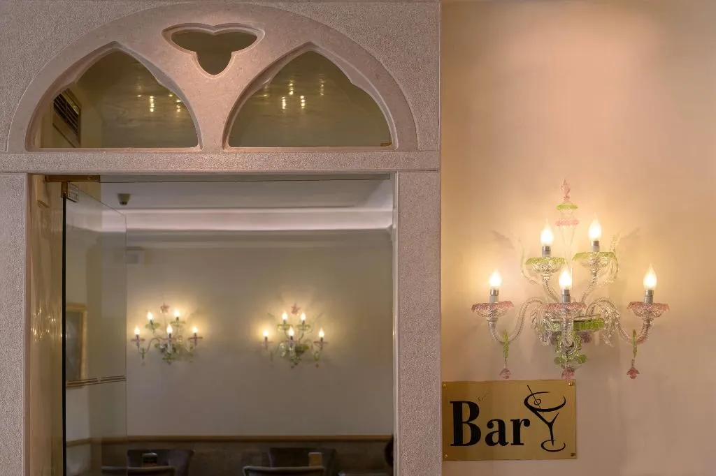 Bar, Hotel Olimpia Venice, BW Signature Collection, Venice