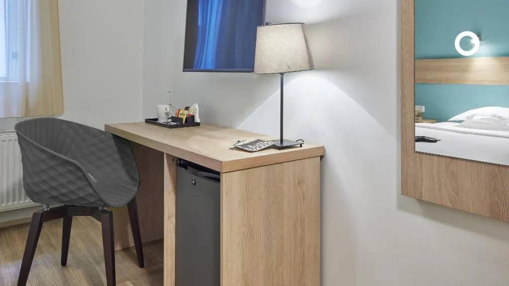 SINGLE STANDARD Room, Center Hotels Plaza, Reykjavik
