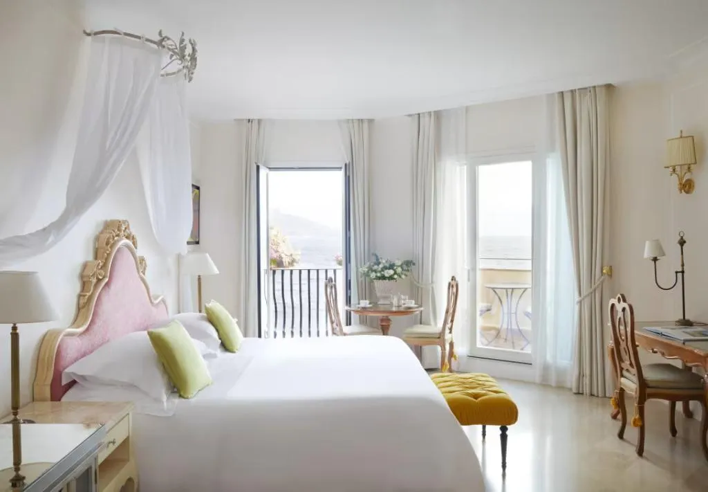 Room, Villa Sant'Andrea, A Belmond Hotel, Taormina Mare, Catania