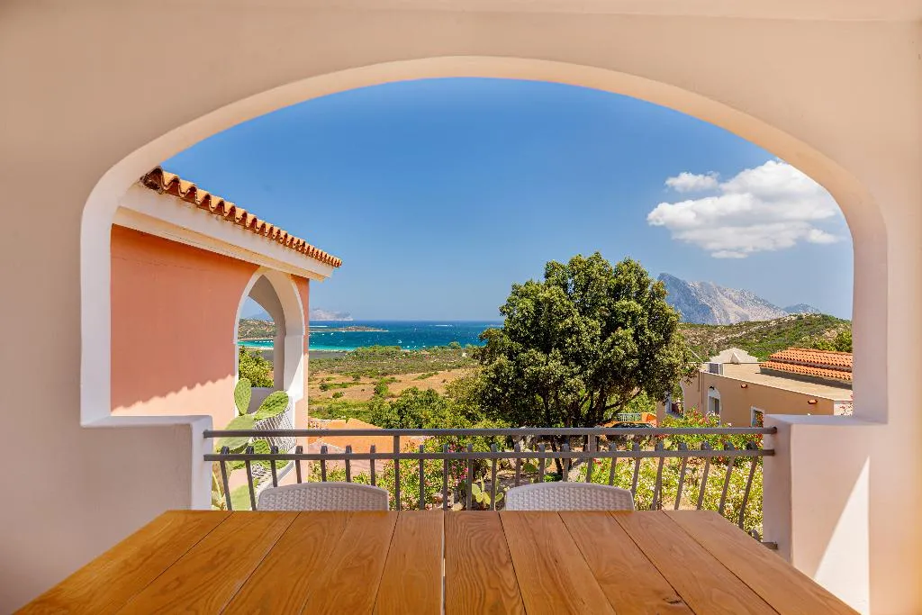APARTMENT SEA VIEW CAPACITY 3 Room, Lu Nibareddu Aparthotel, Olbia