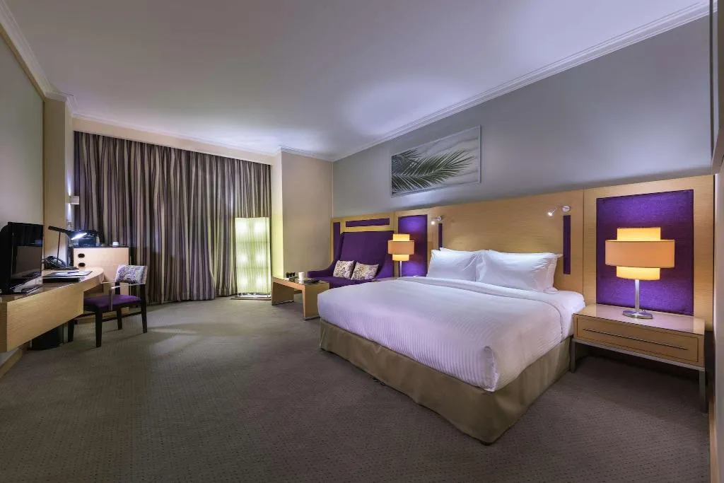 DOUBLE EXECUTIVE KING BED Room, Radisson Blu Cairo Heliopolis, Cairo