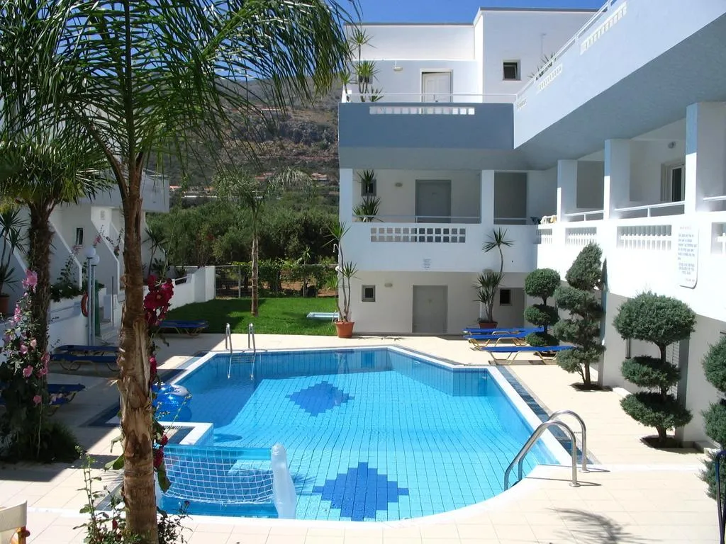 Pool, Emerald Studios & Hotel, Crete