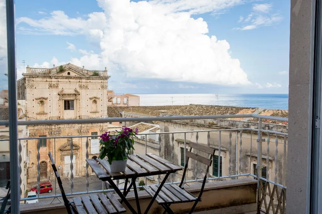 DOUBLE SEA VIEW Room, Maison Ortigia, Catania