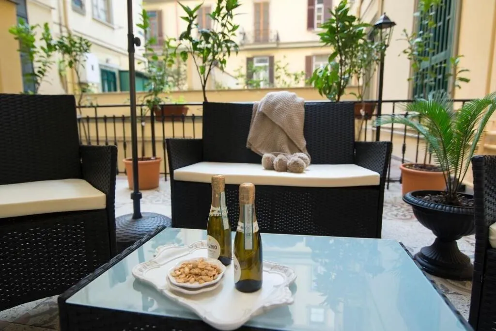 Restaurant, Domus Deorum Deluxe, Naples