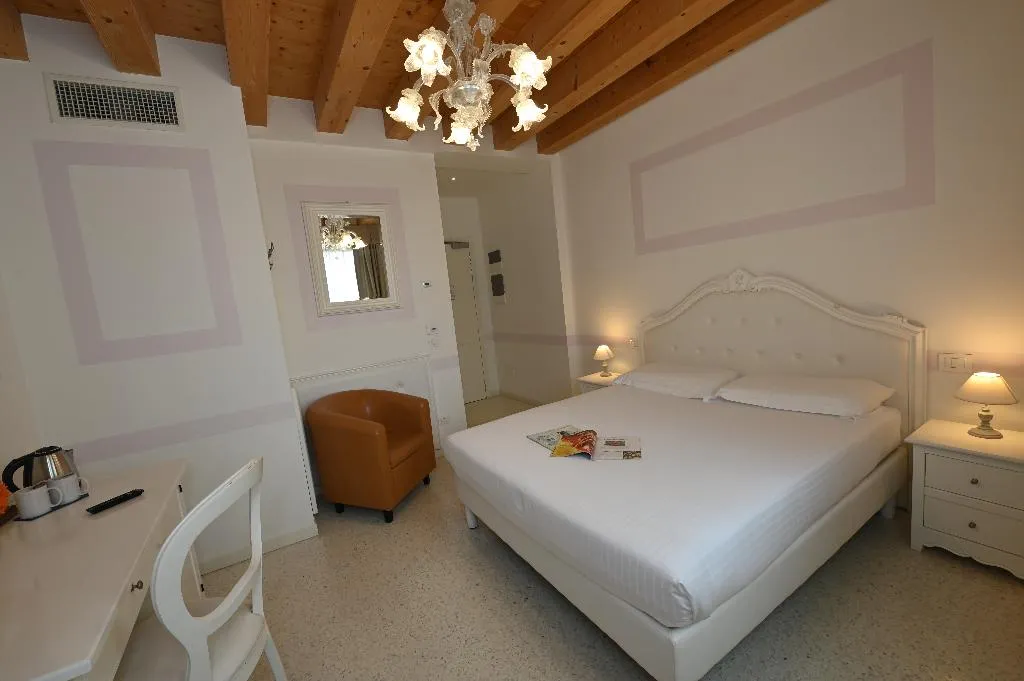 Room, Hotel Villa Patriarca, Venice