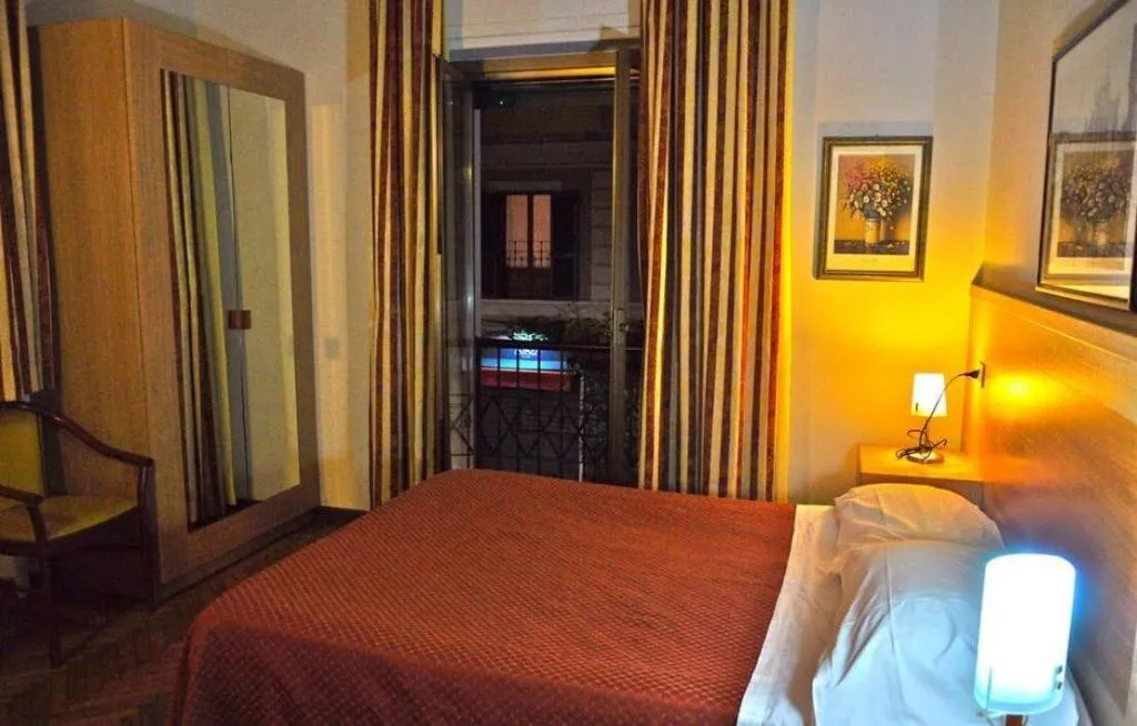 Room, Hotel Dover, Milan