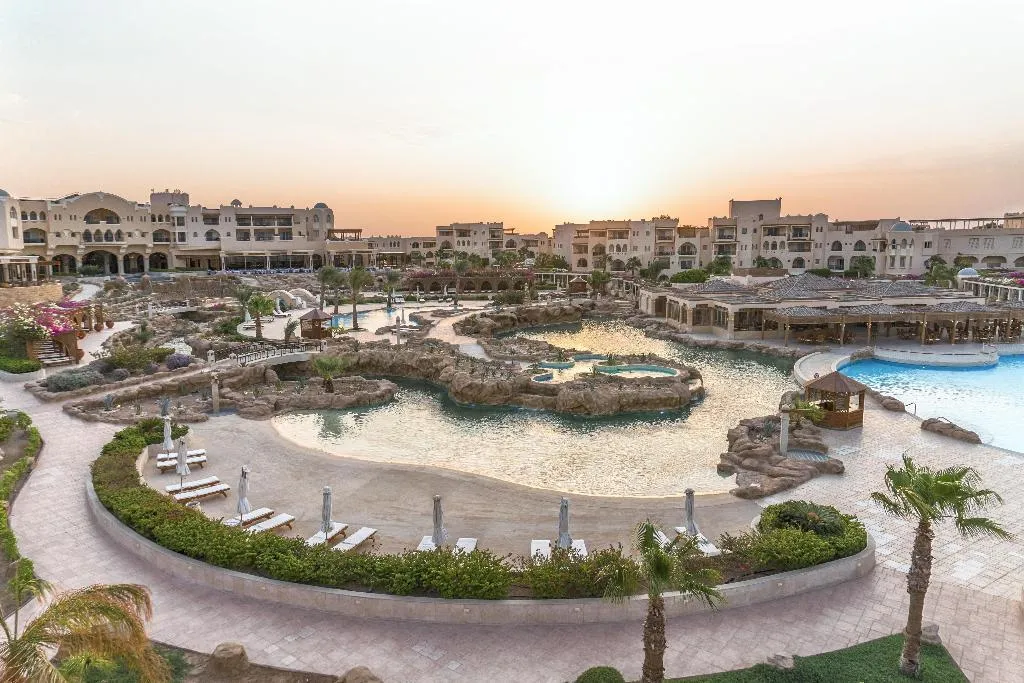 Pool, Kempinski Hotel Soma Bay, Red Sea Riviera