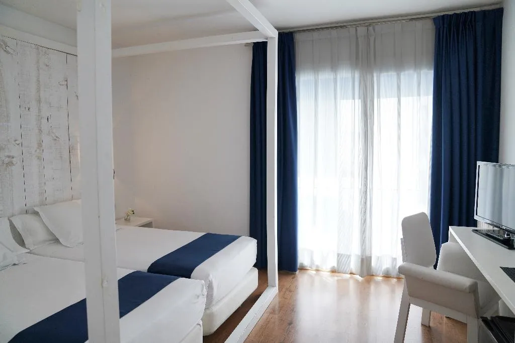 DOUBLE SINGLE USE STANDARD Room, Medium Sitges Park, Costa Brava