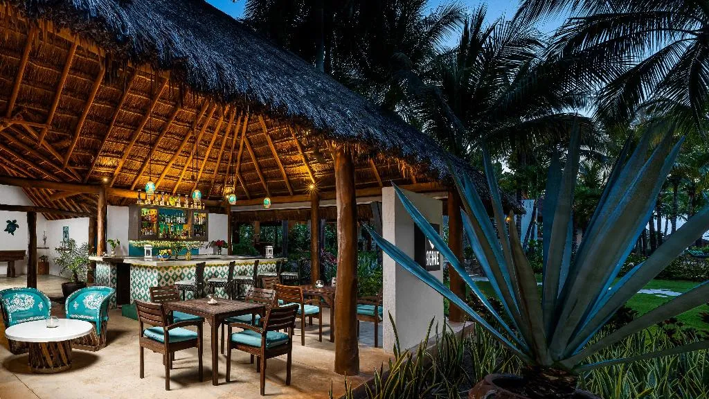 Bar, Mahekal Beach Resort & Spa, Playa Del Carmen