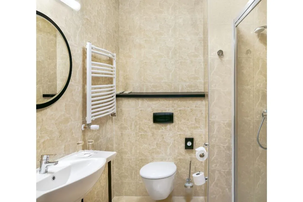 DOUBLE STANDARD Room, Metropolo By Golden Tulip, Krakow
