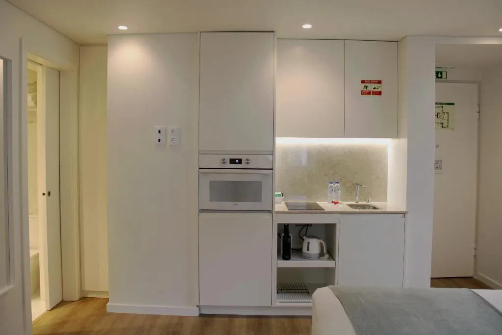 STUDIO KING SIZE BED Room, Rossio Garden Suites, Lisbon