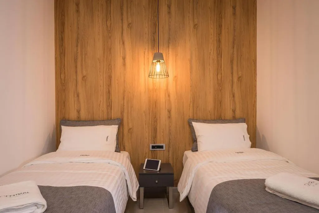 Room, Central City Hotel, Crete
