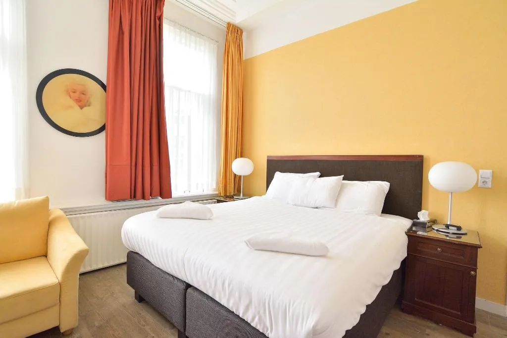 Double or Twin STANDARD Room, Hotel La Belle Vue, Amsterdam