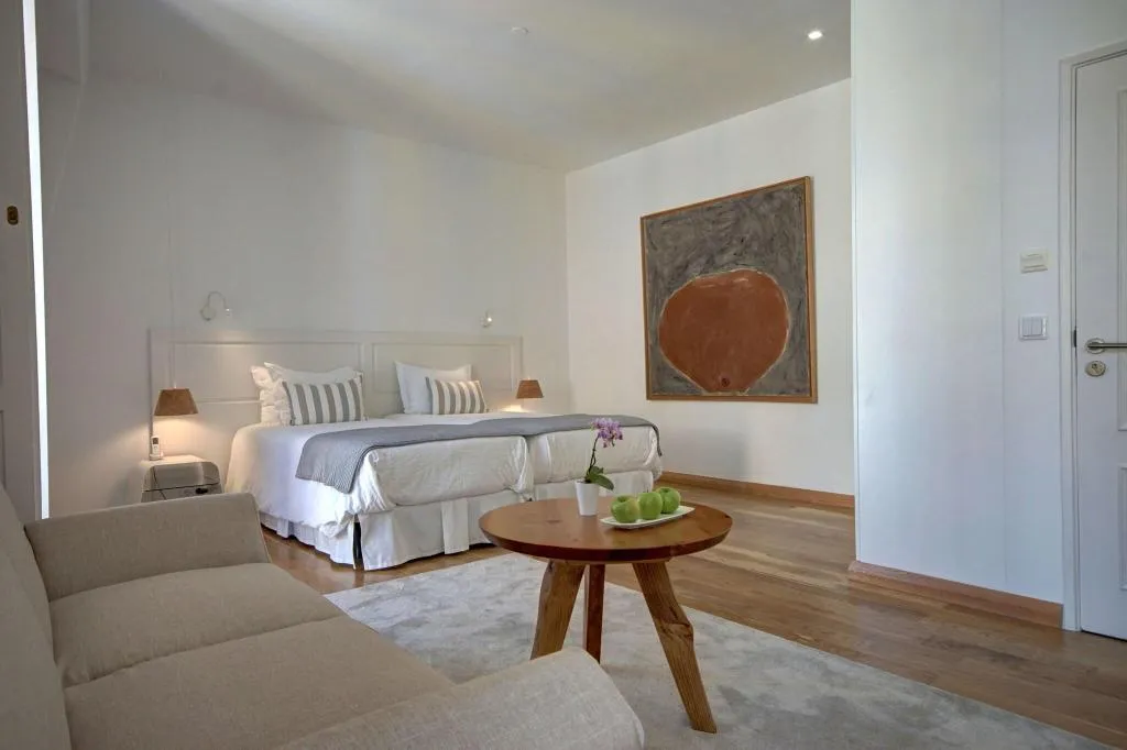 Room, Solar Dos Mouros, Lisbon