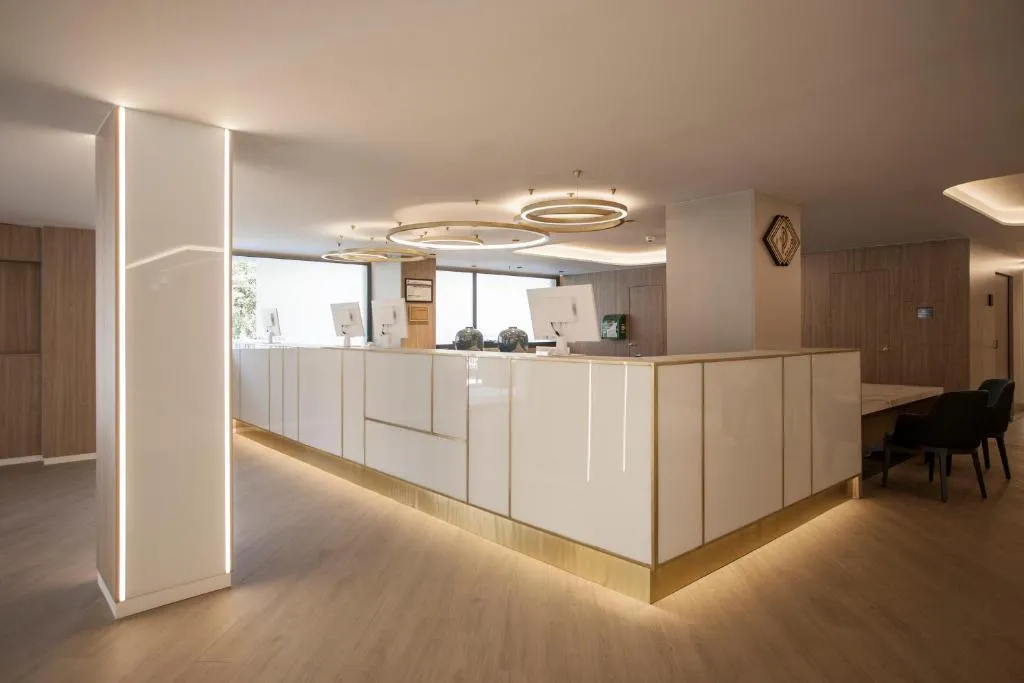 Lobby, Presidente, Costa Blanca