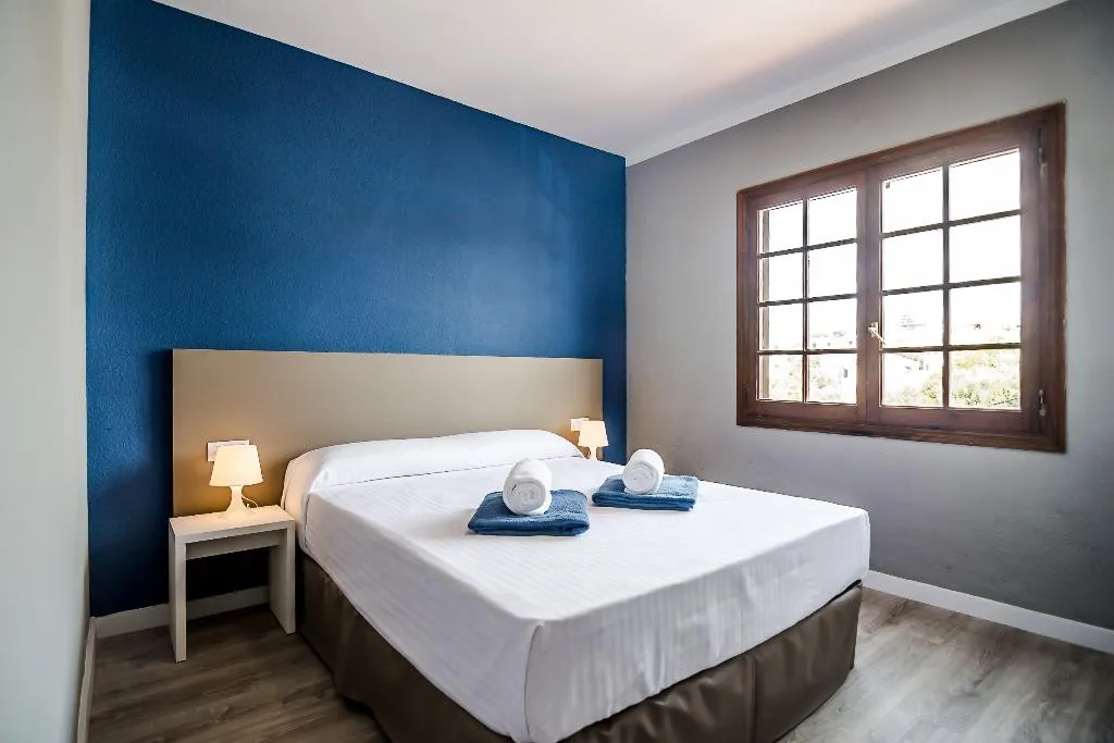 APARTMENT TWO BEDROOMS ONE BATHROOM Room, Nelva Resort, Menorca
