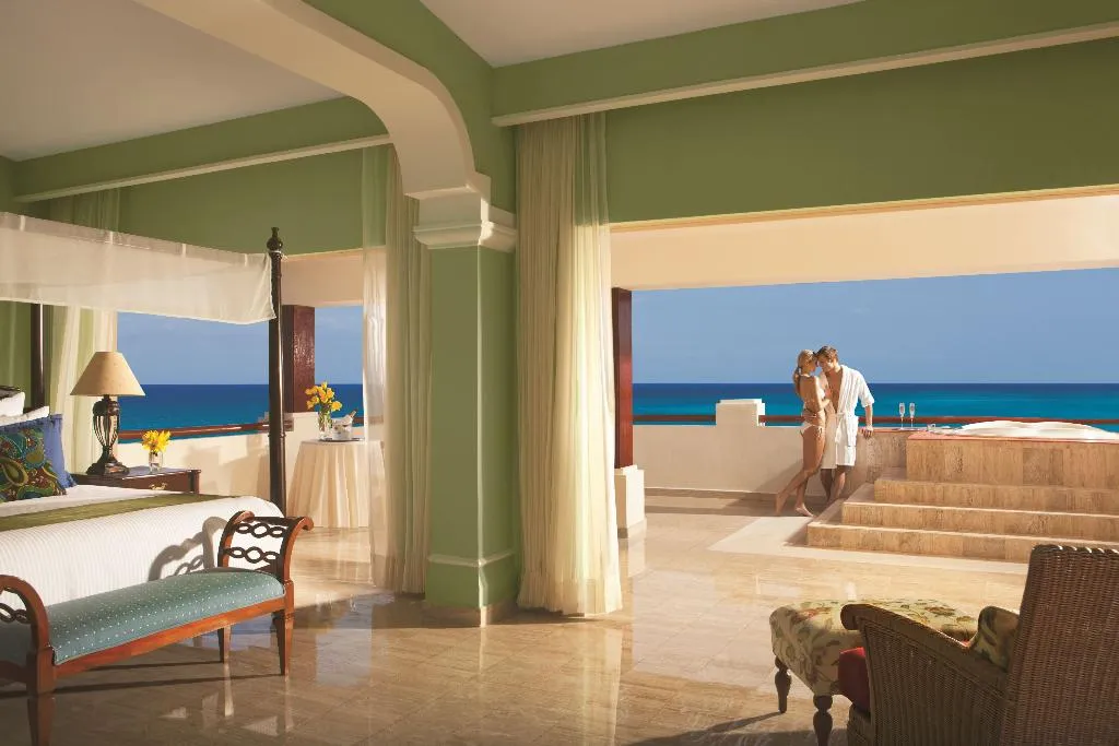 SUITE OCEAN FRONT KING BED Room, Dreams Sapphire Resort & SPA, Cancun Area