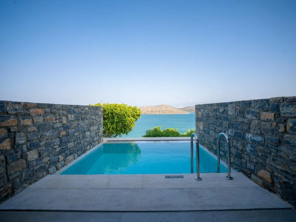JUNIOR SUITE DELUXE WITH PRIVATE POOL Room, Royal Marmin Bay Boutique & Art Hotel, Crete