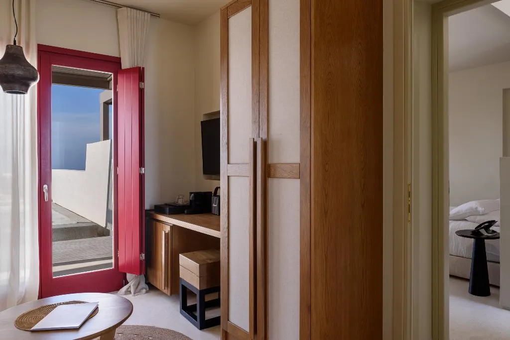 SUITE STANDARD Room, Potnia Theron Suites, Santorini