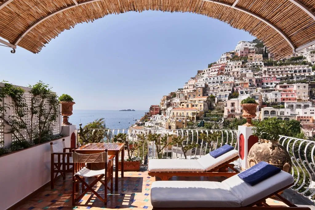 JUNIOR SUITE SEA VIEW Room, Le Sirenuse, Naples
