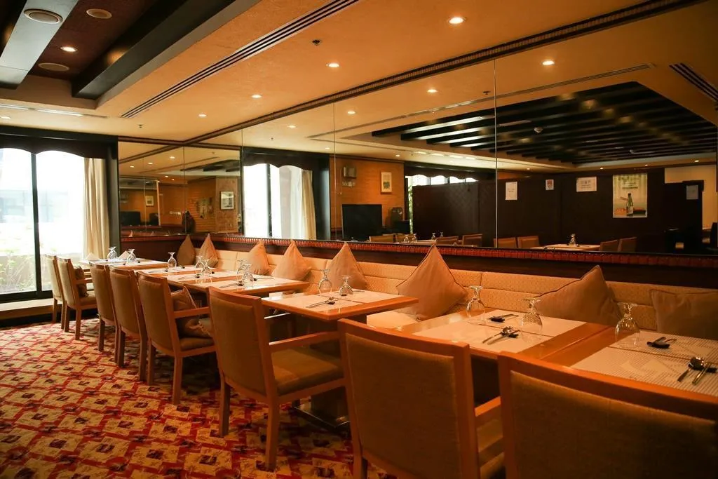 Restaurant, Orchid Hotel Al Barsha Formerly Golden Tulip Al Ba, Dubai