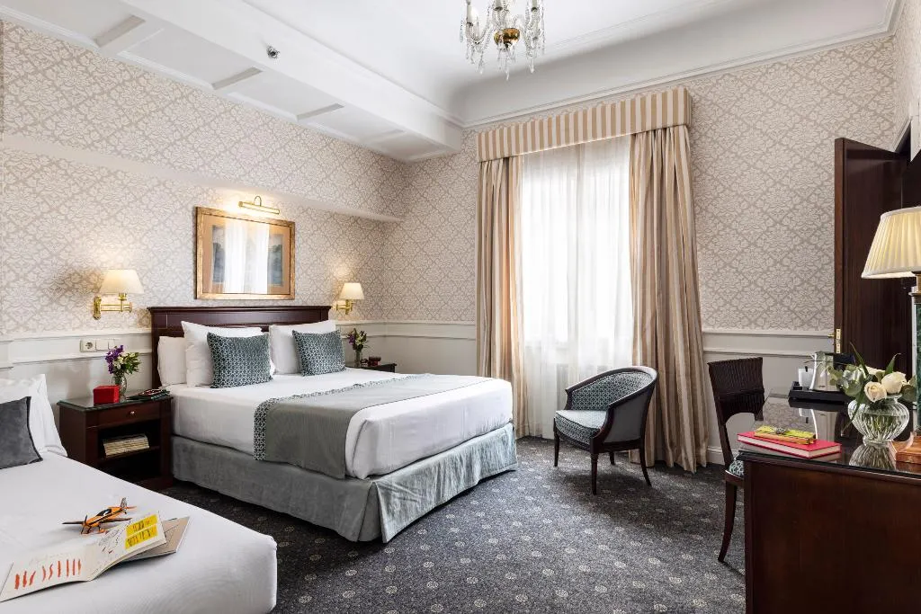 TRIPLE STANDARD Room, Emperador, Madrid