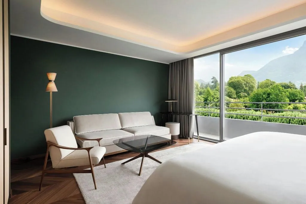 JUNIOR SUITE KING BED ONE BEDROOM  Room, Sheraton Lake Como, Milan