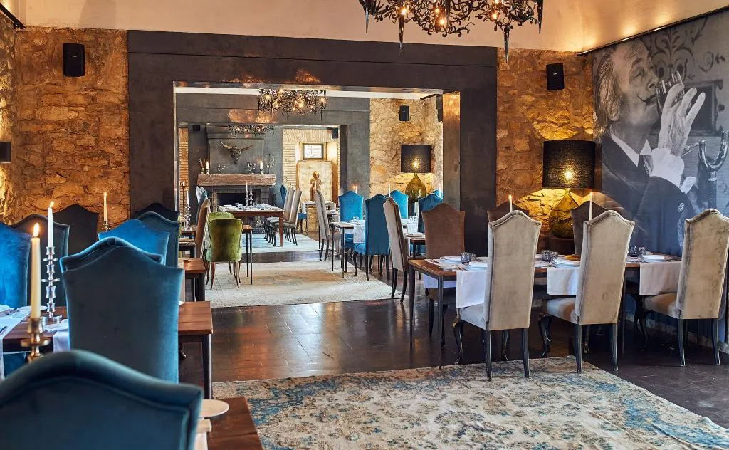 Restaurant, Hotel Castell D'Emporda, Barcelona