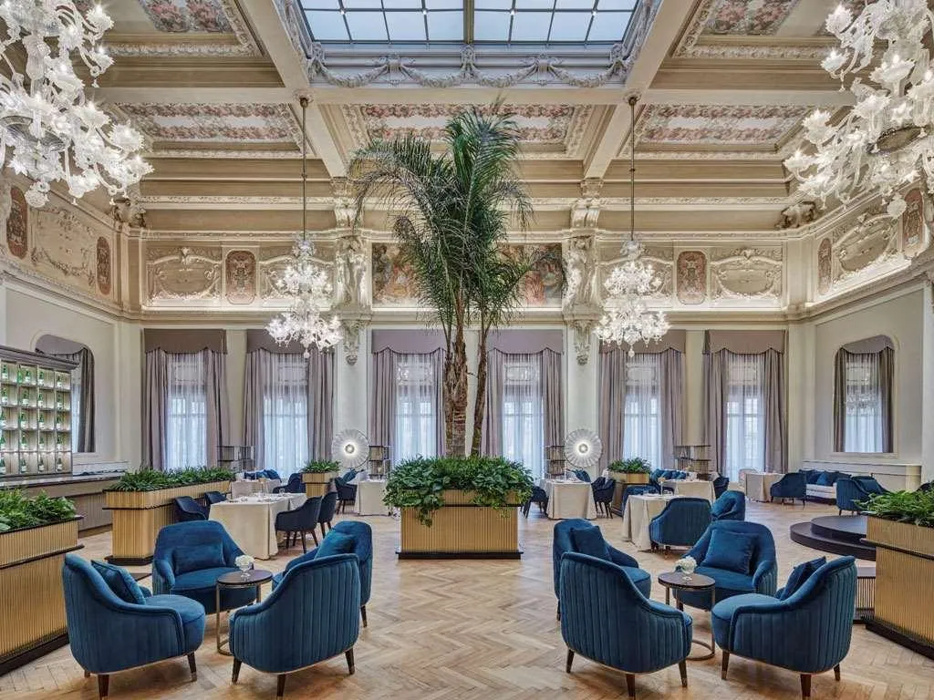 Bar, Grand Palazzo Della Fonte, Rome