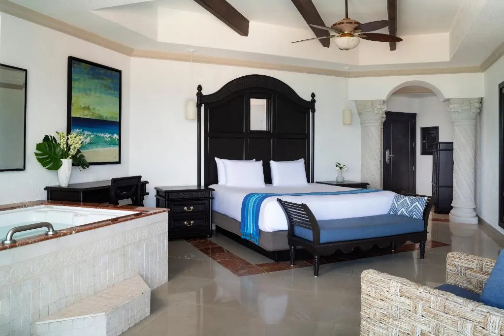 JUNIOR SUITE OCEAN VIEW KING BED Room, Hyatt Zilara Cancun, Cancun Area
