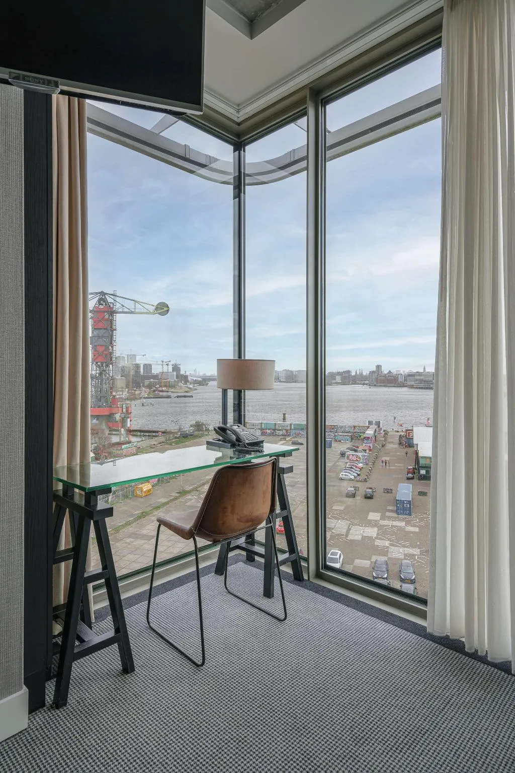DOUBLE SUPERIOR QUEEN BED Room, DoubleTree by Hilton NDSM Wharf, Amsterdam
