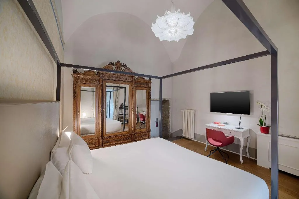Room, Porta Rossa Hotel Firenze Colbert Collection, Florence