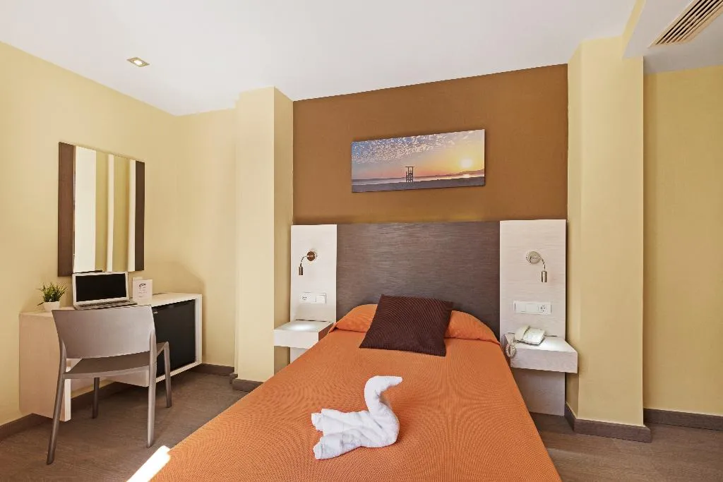 SINGLE STANDARD Room, Abelux, Majorca