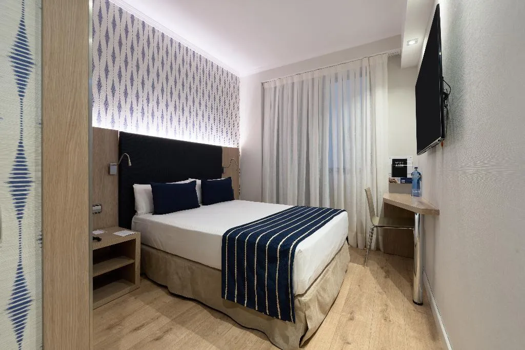 SINGLE STANDARD Room, Catalonia Roma, Barcelona