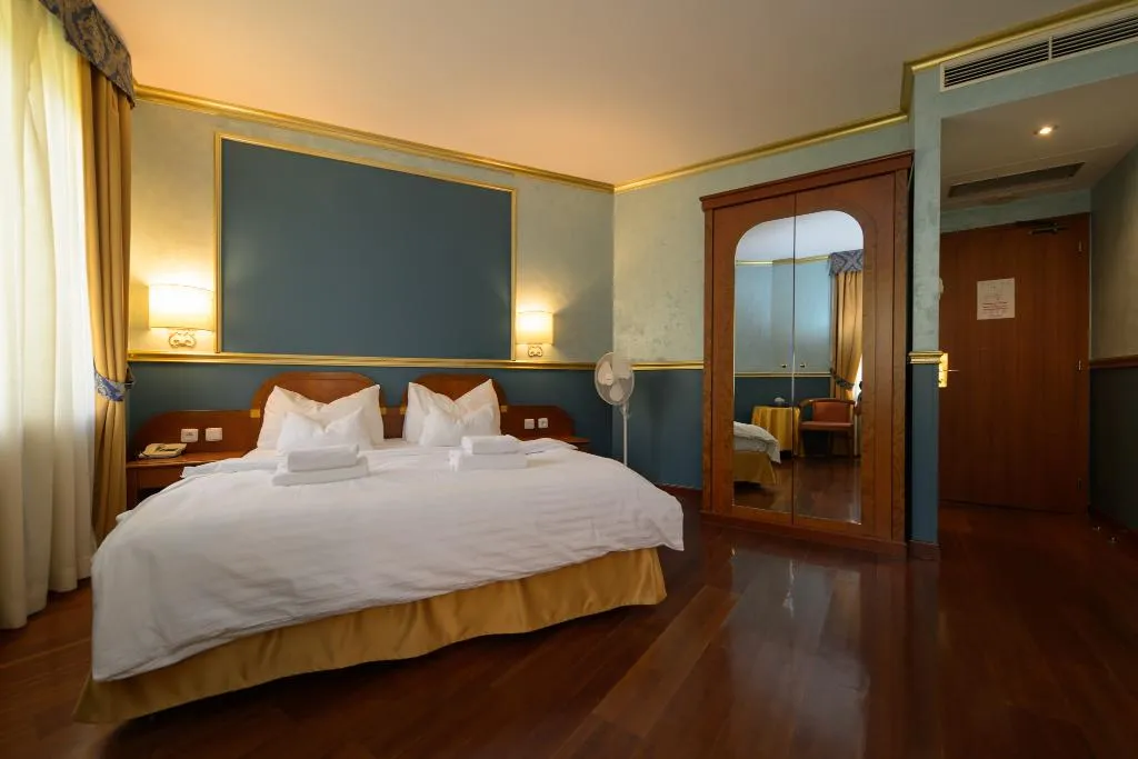 FAMILY ROOM SUPERIOR Room, Hotel Kinsky Fountain, Prague
