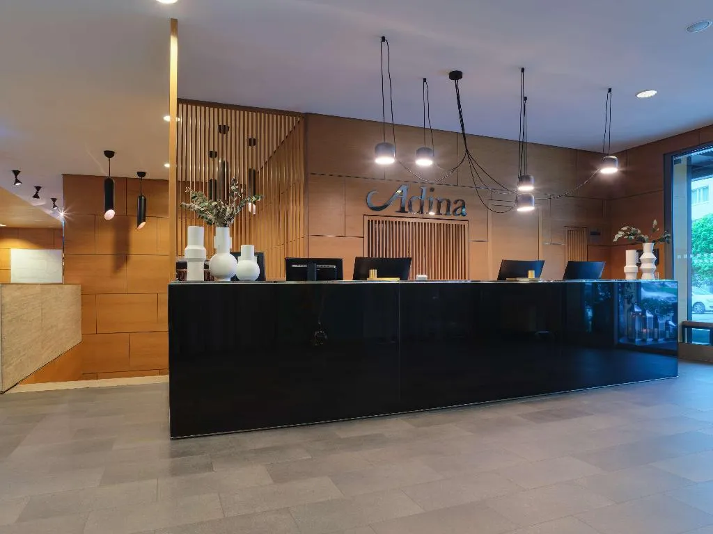 Lobby, Adina Apartment Hotel Berlin Hackescher Markt, Berlin