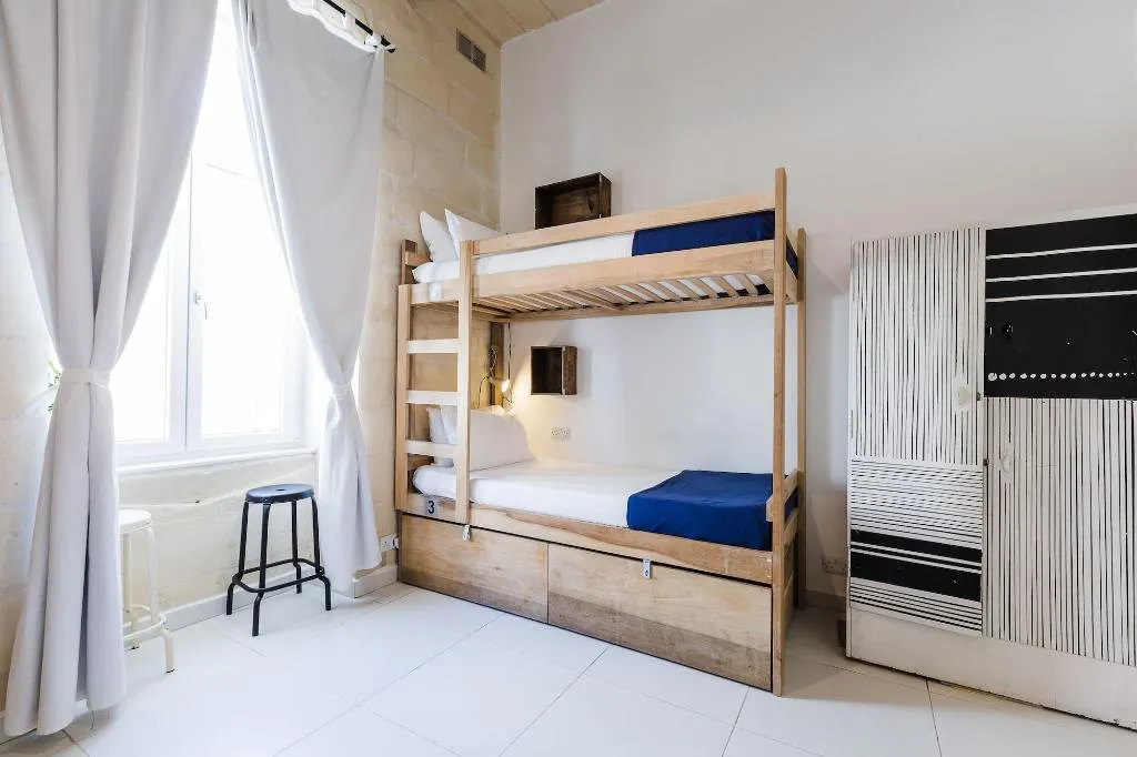 Room, Two Pillows Boutique Hostel, Malta