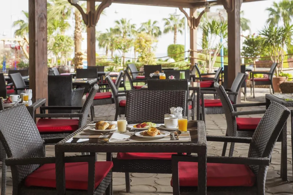 Bar, Porto Sokhna Beach Resort, Cairo