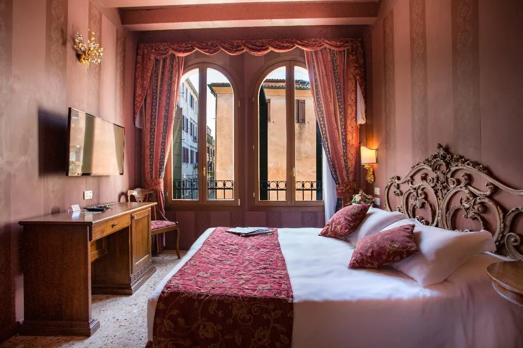 Double or Twin CLASSIC Room, Tiziano, Venice
