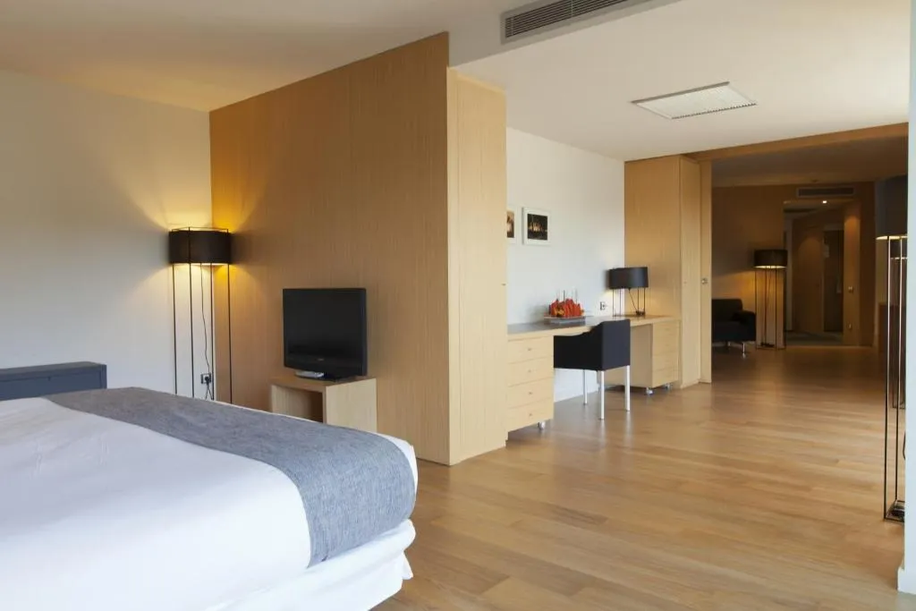 SUITE STANDARD Room, Mon St Benet, Barcelona