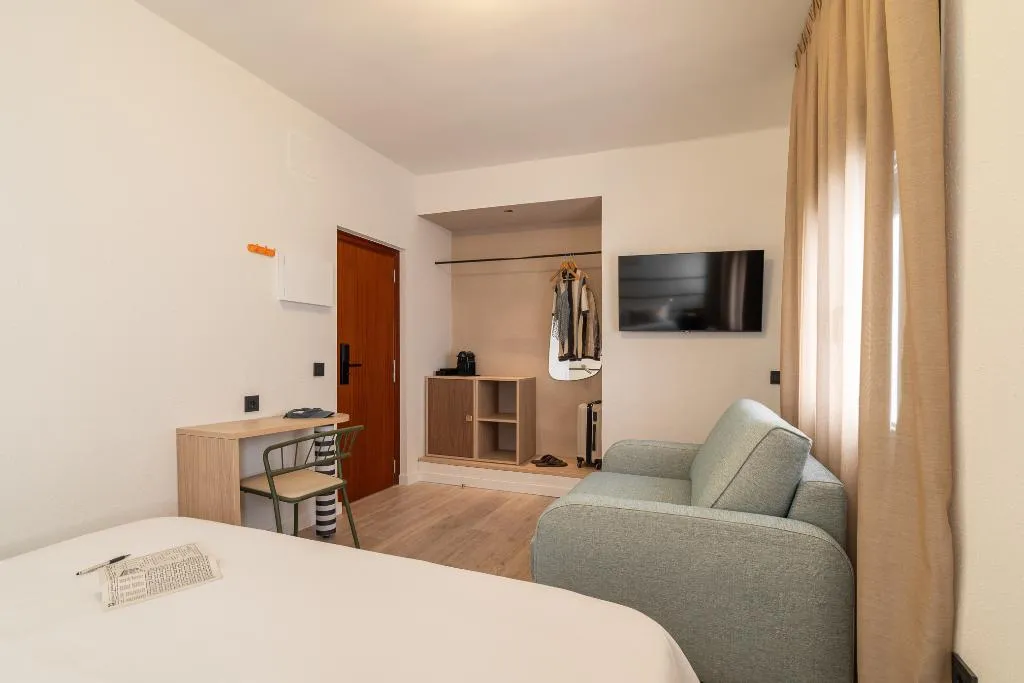 TRIPLE CITY VIEW Room, Hotel Robson, Costa Brava
